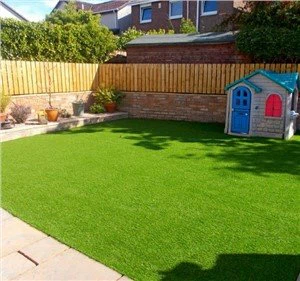 Kunstmuru laste mänguväljakule